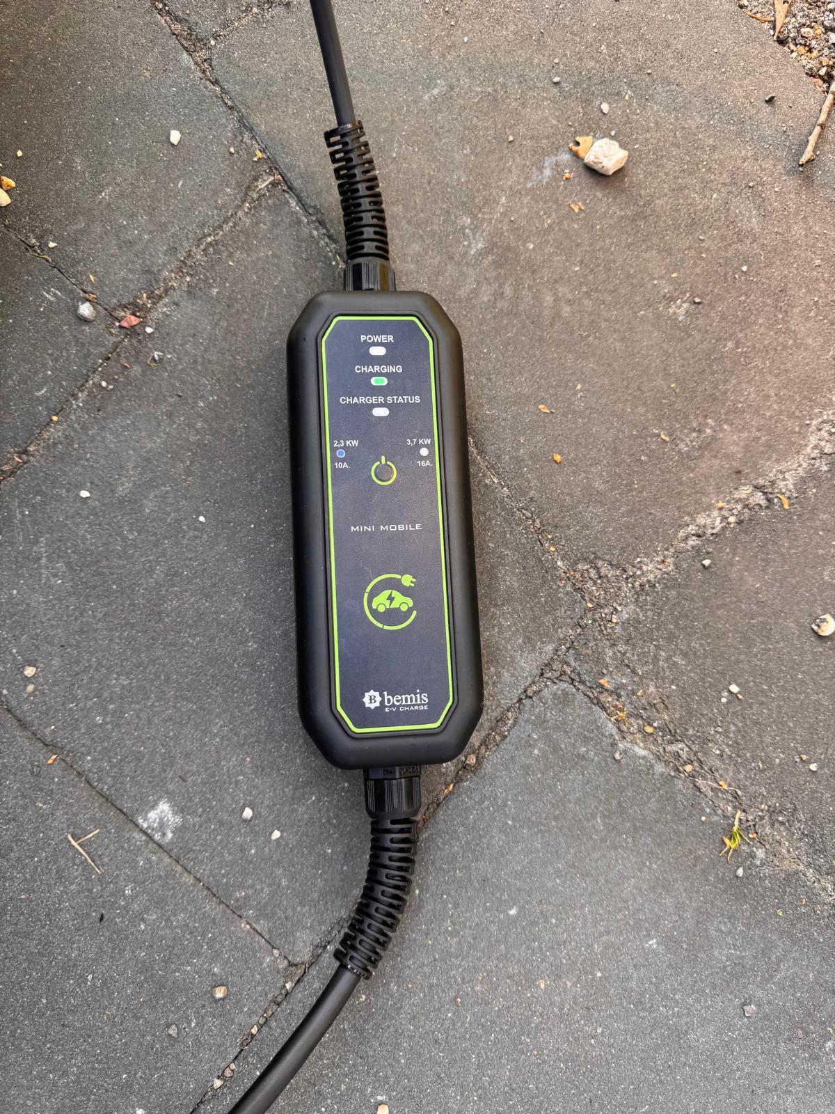 Mini mobile oplader 1 fase 16A tot 3,7 kW voor elektrische auto's
